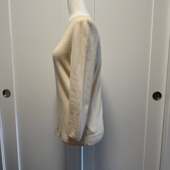 Talbots Ivory 3/4 Sleeve 100% Cashmere Sweater Size Medium - Picture 2 of 5
